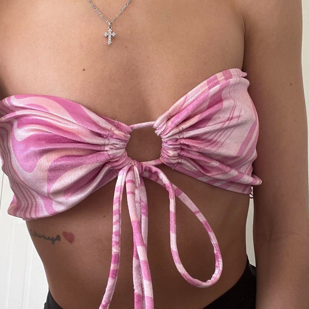 pink crop top